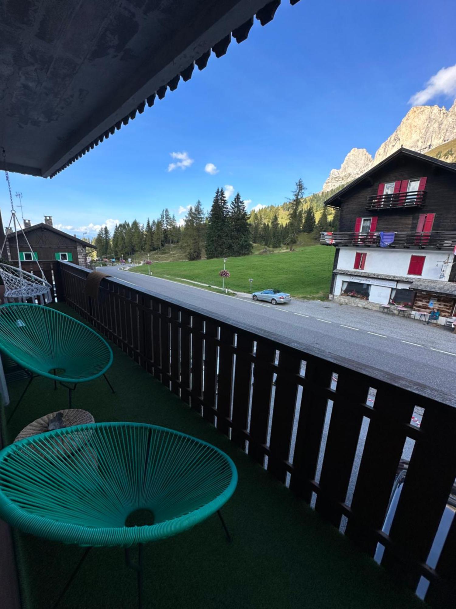 Costalungahouse Trekkingbikeski Selfcheck-In Apartment Carezza al Lago Exterior foto